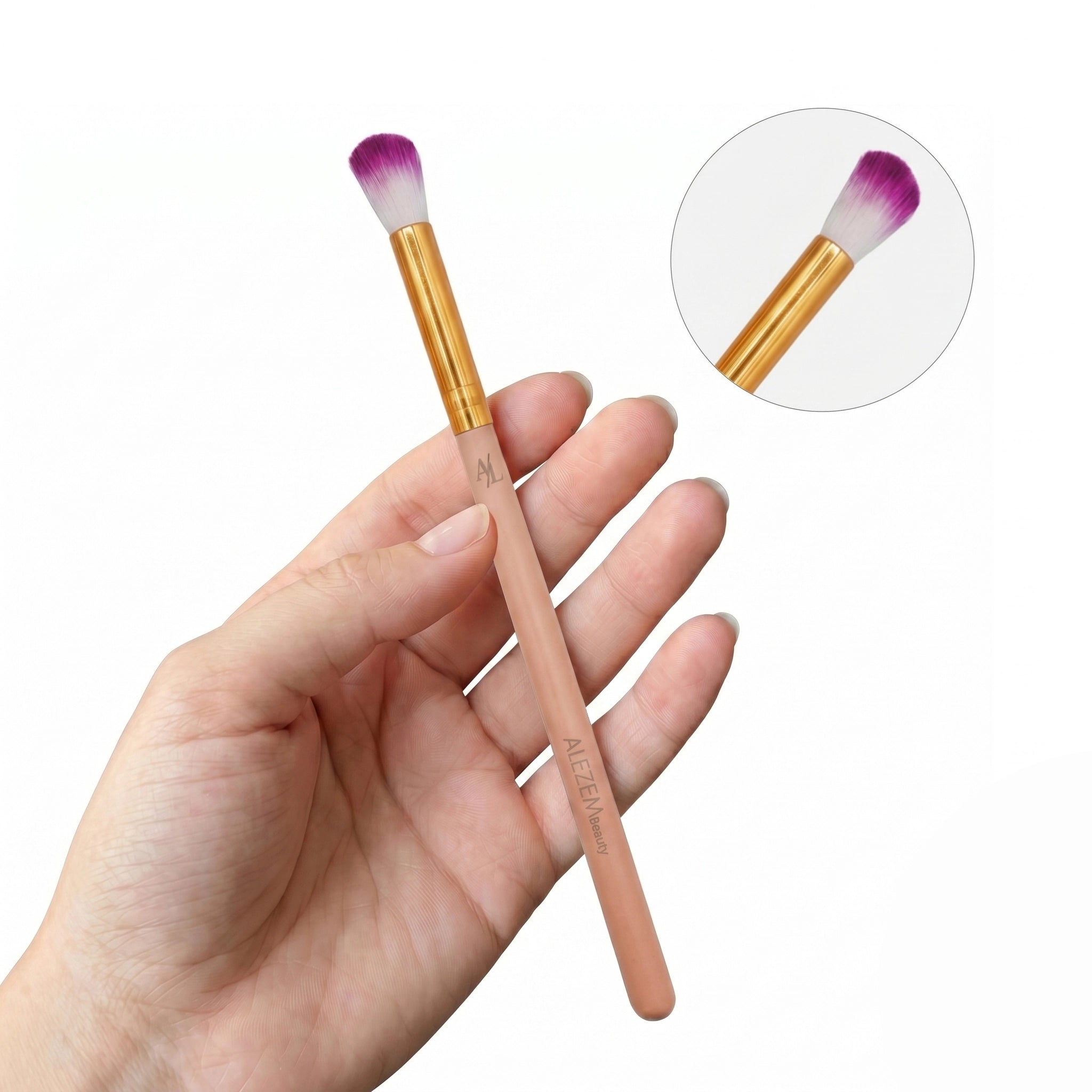 Set of 4 Makeup Brushes
