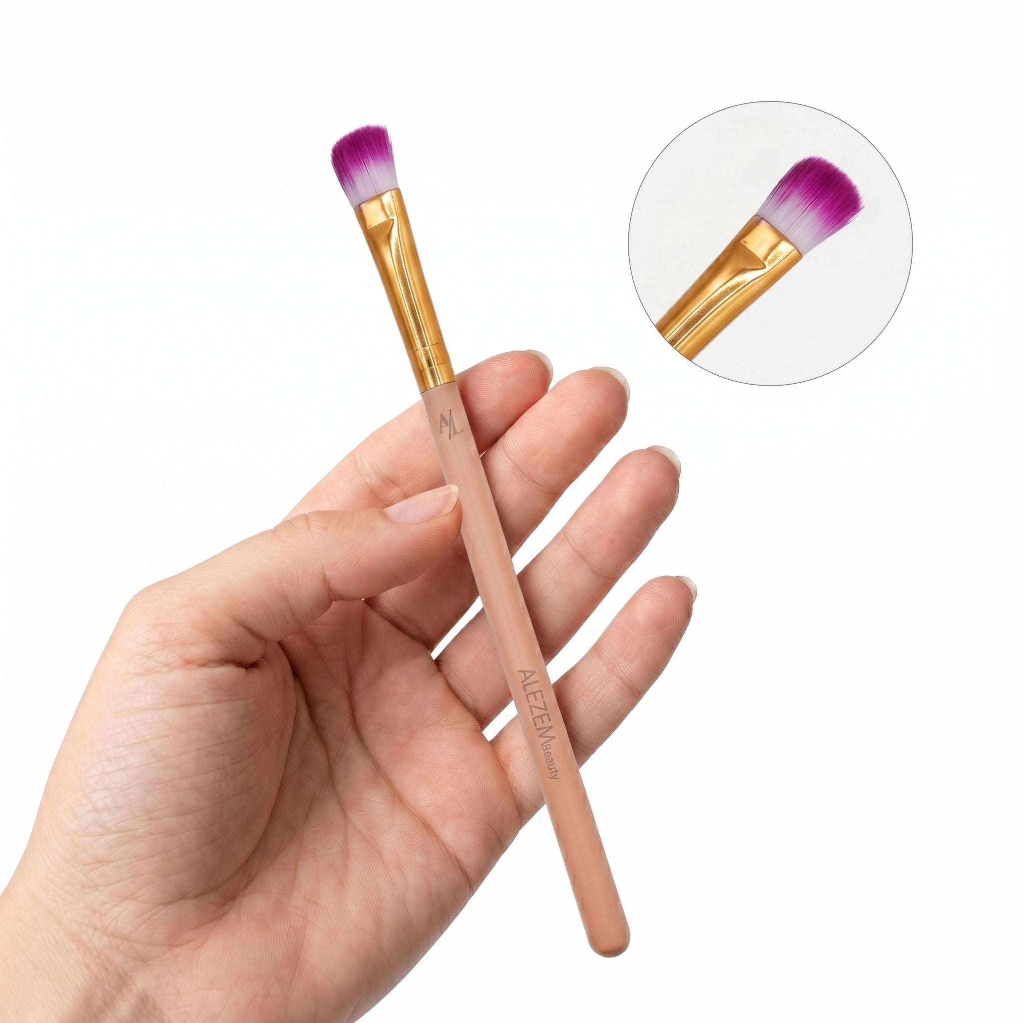 Set of 4 Makeup Brushes