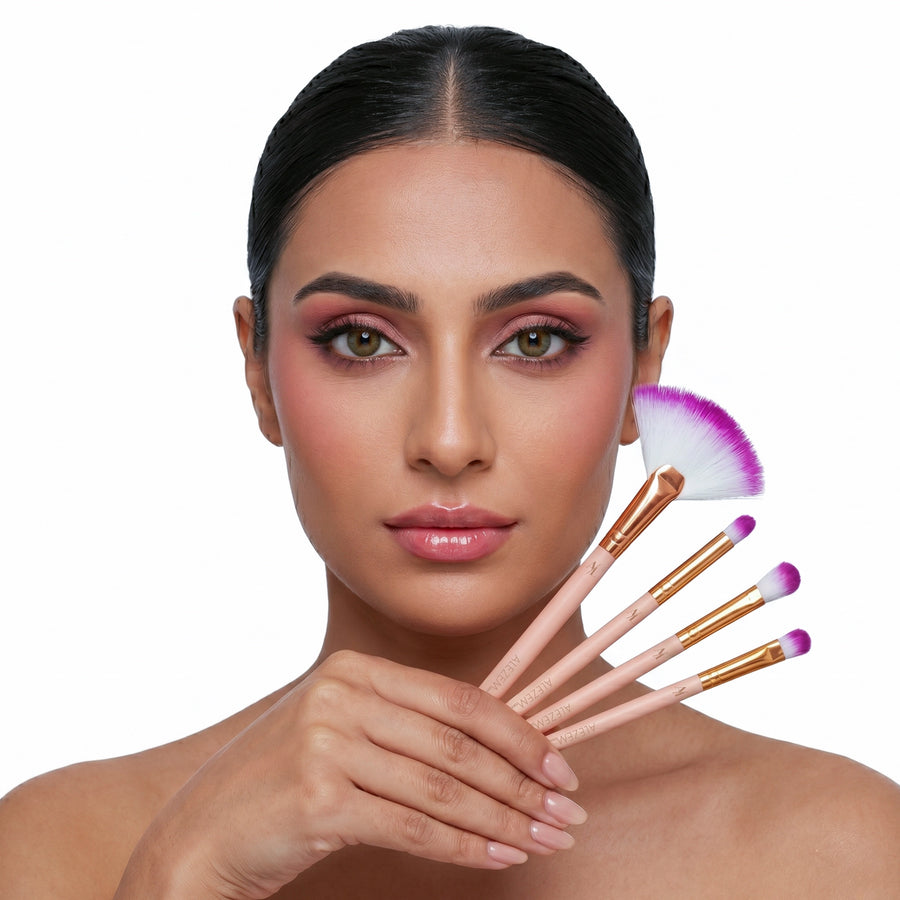 Set of 4 Makeup Brushes